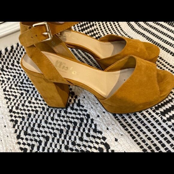 Callisto California Yellow Sandals 8.5 - Picture 7 of 16